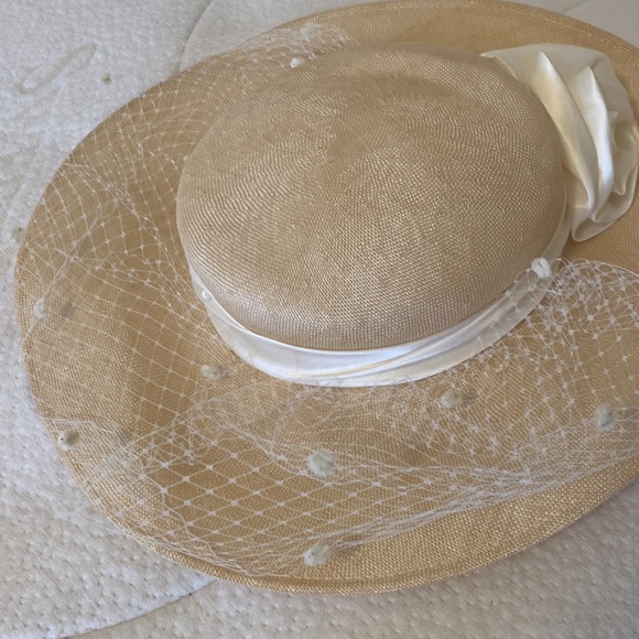 Custom spring hat - Picture 3 of 4